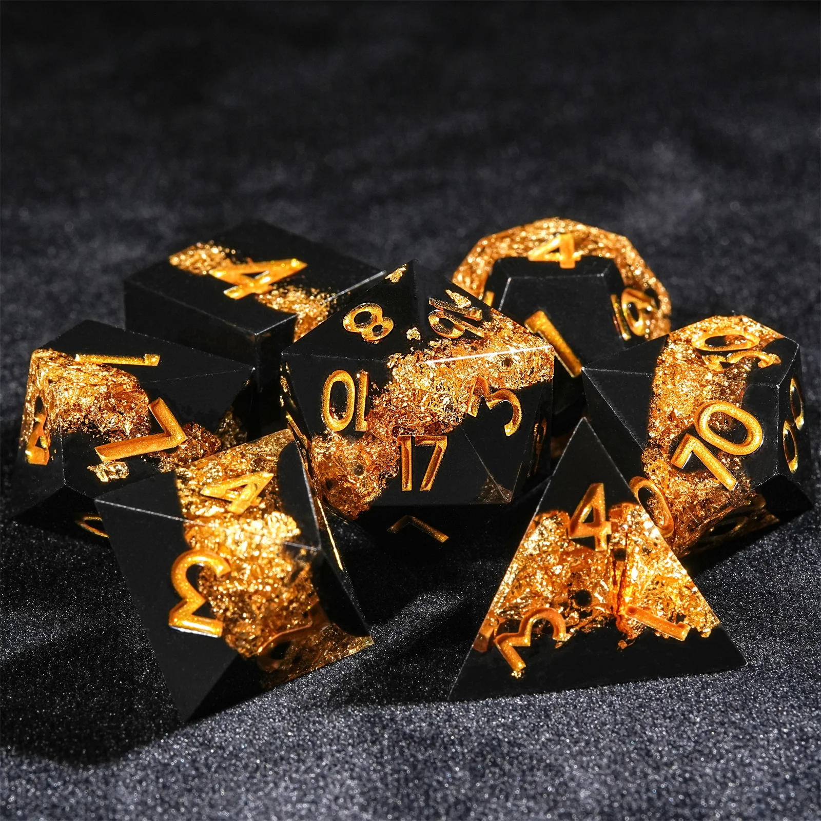 7pcs DND Dice Resin Black Gold - Desk Setup Black recensie en prijs